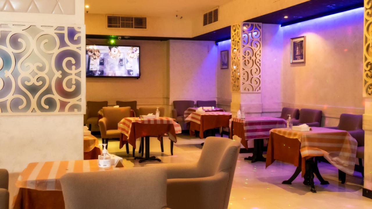 麦纳麦大厦酒店 外观 照片